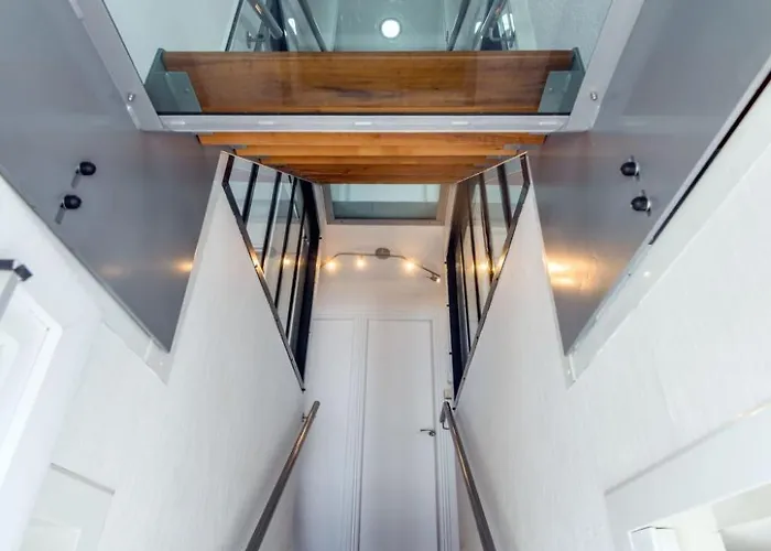 De By Interhome 別荘